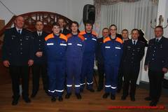Übernahme junger Kameraden aus der Jugendfeuerwehr: v.l.n.r.: Stadtbrandmeister Stahlmann, Gruppenführer Gruppe 7 Kai Eckstein, Elias Ramchal, Gruppenführer Gruppe 1 Wolfram Gabriel, Florian Berger, Marc Geyermann, Gruppenführer Gruppe 3 Detlef Lindner, Gerrit Meyer, stv. Gruppenführer Gruppe 4 Christian Willeke, stv. Ortsbrandmeister Hauske, Ortsbrandmeister Nolte