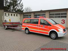 Der MTW-EL dient als erstes Zugfahrzeug für den Trailer mit Rettungsboot